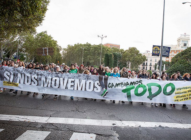 Más de 30 mil personas en la manifestación "Si nos movemos, cambiamos todo"