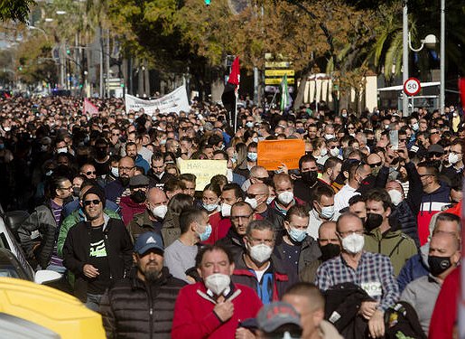 El PCE rechaza y califica de arbitrarias e injustificadas las detenciones de huelguistas en Cádiz