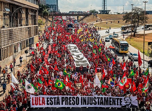 Denunciamos el intento de ilegalización de partidos de izquierda en Brasil