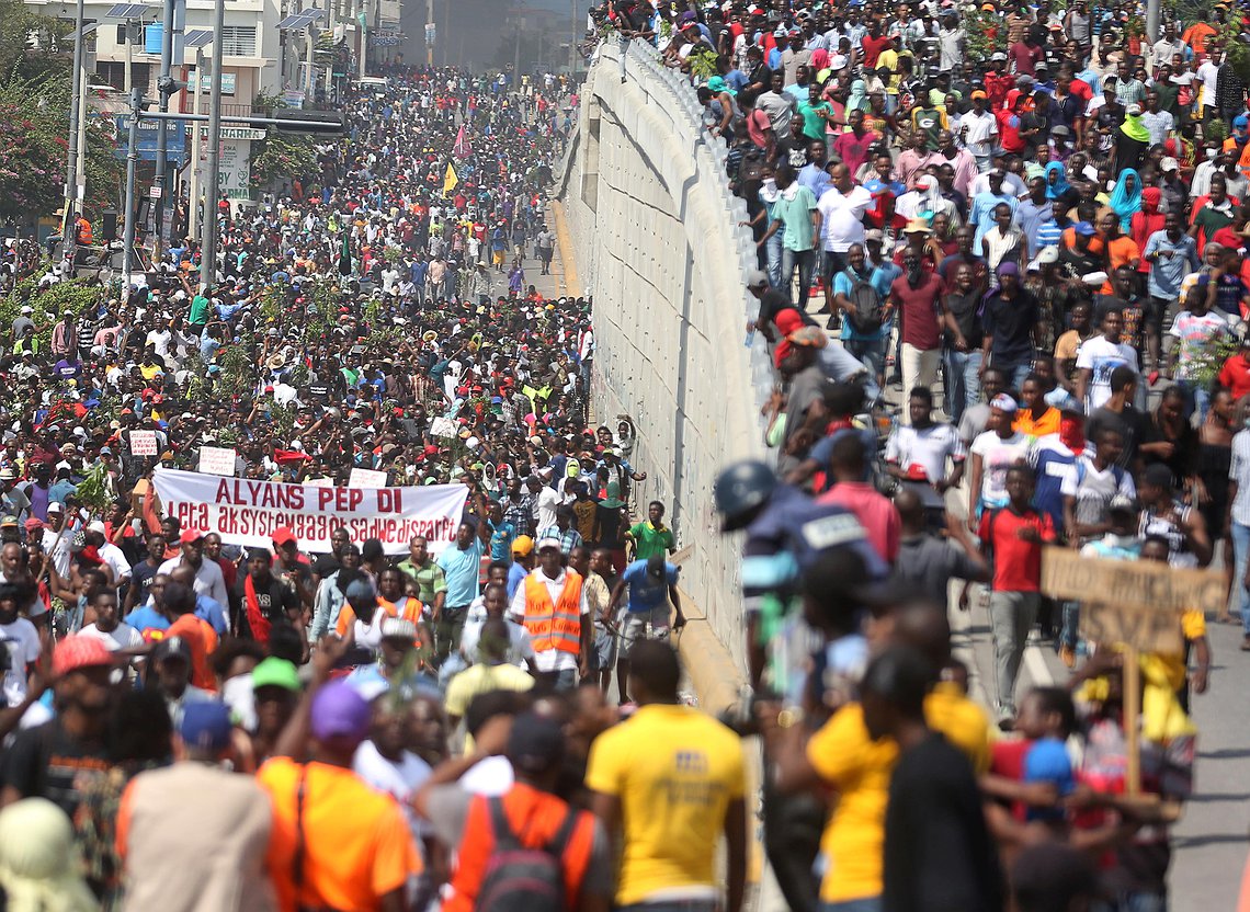 Con la lucha del pueblo de Haiti contra el neoliberalismo y la corrupción