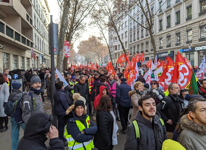 Toda nuestra solidaridad con la huelga general contra la reforma de las pensiones en Francia