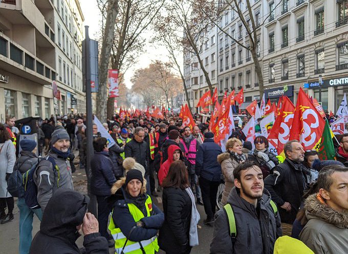 Toda nuestra solidaridad con la huelga general contra la reforma de las pensiones en Francia