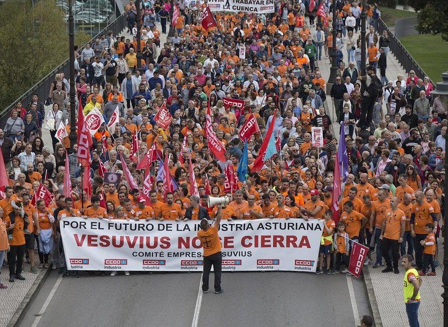 Solidaridad con los trabajadores de Vesuvius en encierro indefinido frente al cierre